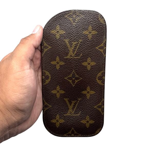 Louis Vuitton Monogram Glasses Case - Picture 5 of 13